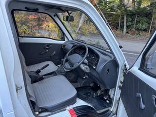 スズキ キャリイ:運転席